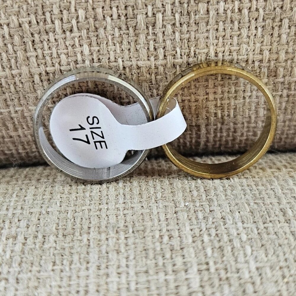Women Fashion Rings Set of 2 Silver and Gold Tone Fashion Jewelry Size NWT - Picture 4 of 12
